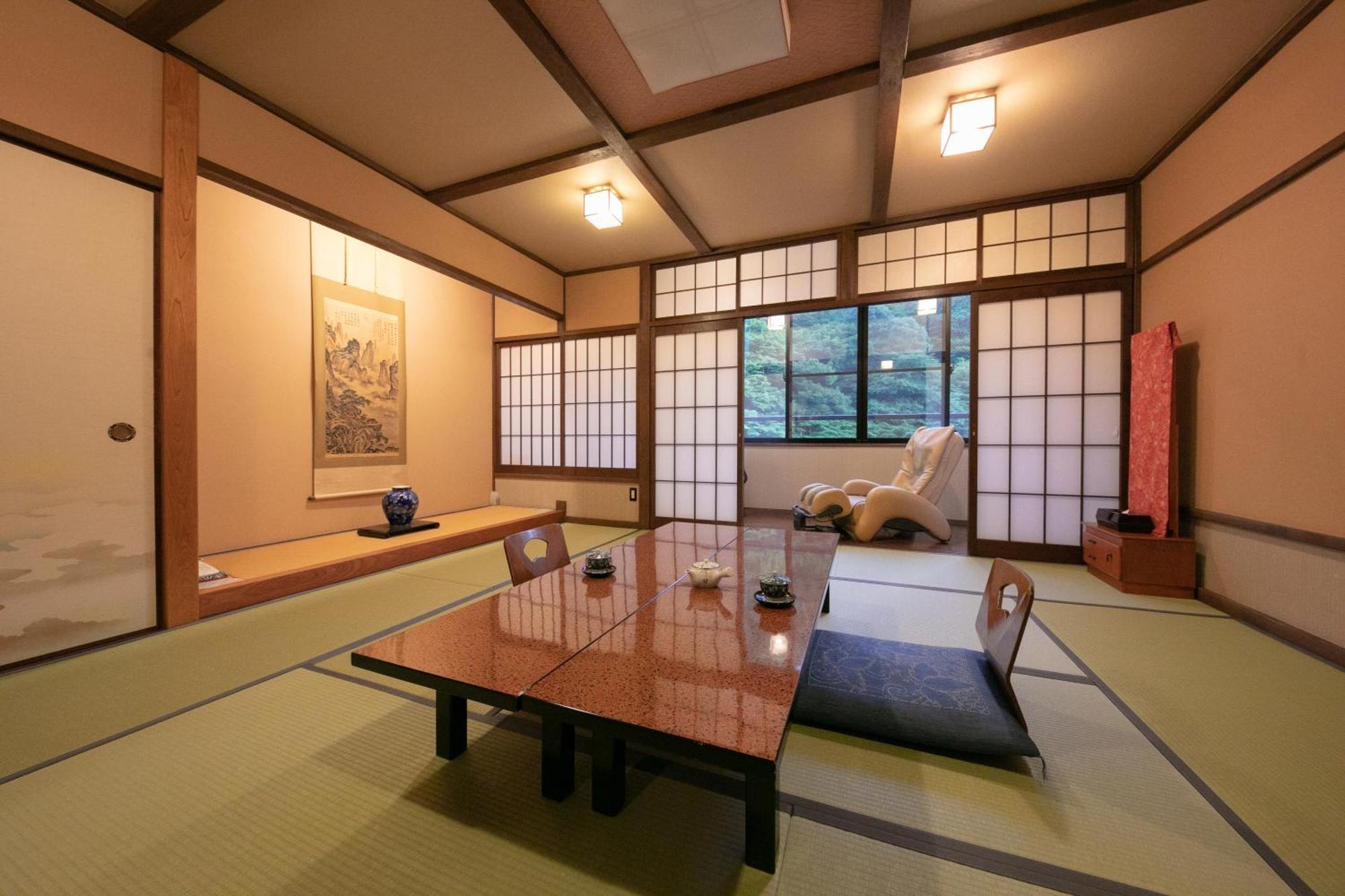Yumoto Ueyama Ryokan Химеджи Екстериор снимка